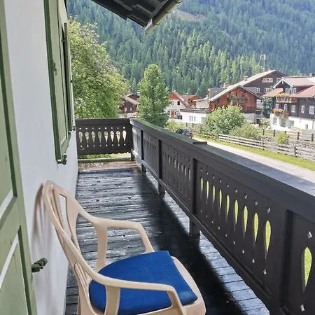 Viktor Ladstaetter Apartment *